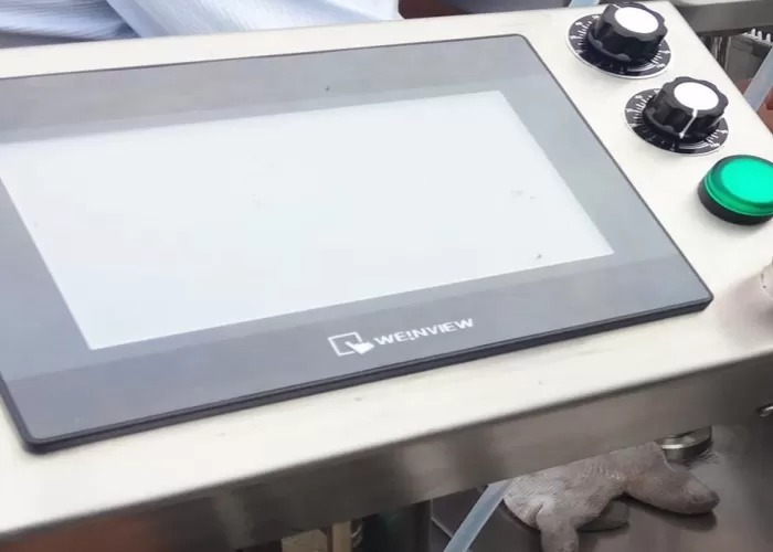 Siemens сенсорлы экран интерфейсімен электронды сұйықтық құю машинасы